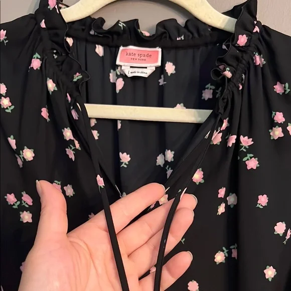 Kate Spade Sleeveless Black Floral Ruffle Sleeve Top - Picture 3 of 4